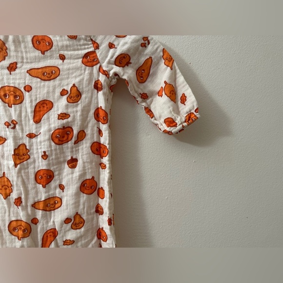 Pumpkin Baby Button One Piece - Picture 5 of 5